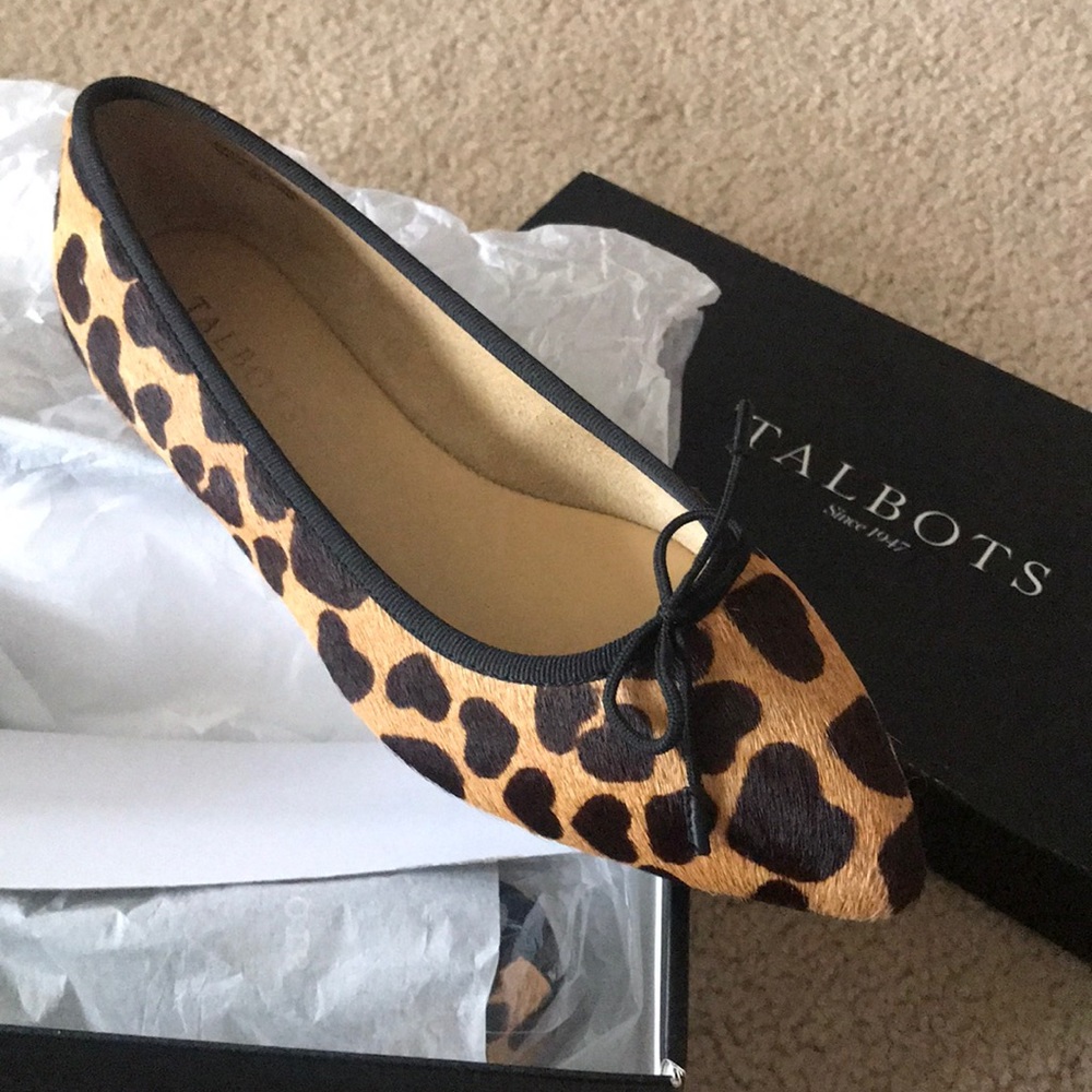 NWT 🐆 Leopard heart pointed flat